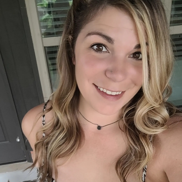 Meet your Posher, Jen - Picture 1 of 1